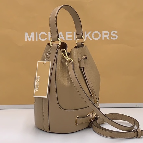 Michael Kors Reed Md Bucket Crossbody Shoulder Bag NWT - Picture 4 of 6